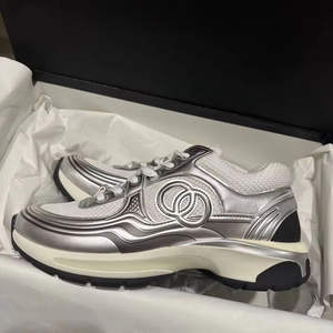 Baskets décontractées de luxe pour femmes, style sportif, avec amorti léger pour l'été – Chaussures de marche de haute qualité pour femmes - Product Image 1