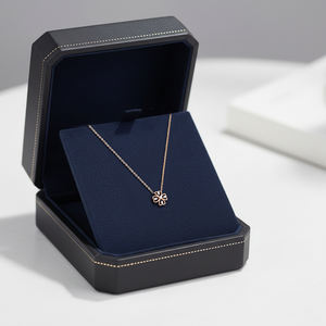 Collar con Colgante de Trébol de Cuatro Hojas, Joyería Popular al por Mayor para Uso Diario, Oro Rosa Sólido de 18K, Diamantes Naturales Reales, Hecho a Mano - Product Image 4