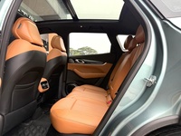 GEELY BOYUE L 2025 USADO, CUARTA GENERACIÓN, 1.5TD DCT, EDICIÓN SPLENDID JINXIU, 5 PUERTAS, 5 ASIENTOS, SUV, COLOR VERDE sobre MARRÓN