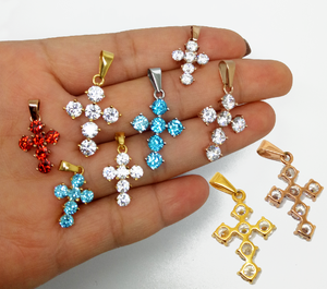 Pingente Crucifixo Clássico de Zircônia para Mulheres e Homens, Joias Cristãs com Pedra CZ, Colar com Pingente de Cruz em Aço Inoxidável Dourado - Product Image 6