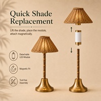 Lampe de table sans fil rechargeable en bambou et rotin classique avec chargement USB-C et base métallique décorative pour hôtel et restaurant