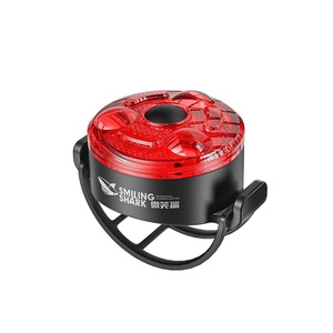 Luz Trasera para Bicicleta LED Roja Smiling Shark CW-D400, Recargable, Luz de Advertencia para Ciclismo Nocturno - Product Image 1