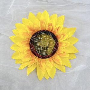 Usine de fleurs artificielles Meiyu Craft, décorations de tournesols artificiels, fleurs en soie multicouches pour mariage et décoration intérieure - Product Image 4