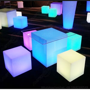 <span class=keywords><strong>Mesa</strong></span> de Centro LED Cubo para Eventos / PUFFS LOUNGE - Product Image 4