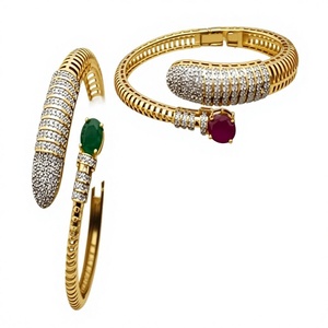 Bracelets tendance en laiton doré de qualité supérieure avec moissanite, ouvrables, pour femmes, parfaits pour les mariages, les fiançailles et les soirées. - Product Image 2
