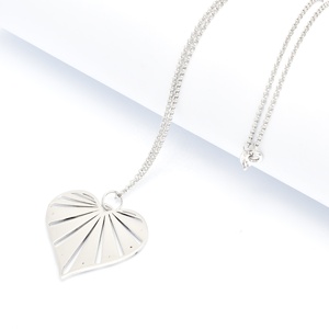 Pierre <span class=keywords><strong>de</strong></span> naissance avec <span class=keywords><strong>collier</strong></span> avec nom Charm coeur personnalisé en <span class=keywords><strong>argent</strong></span> avec <span class=keywords><strong>arbre</strong></span> <span class=keywords><strong>de</strong></span> <span class=keywords><strong>vie</strong></span> - Product Image 3