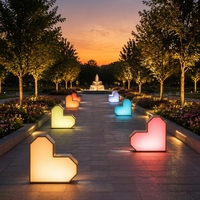 Banc d'attente LED lumineux en forme de cœur, changeant de couleur RGB, mobilier urbain extérieur, banc lumineux pour parc, place publique, aménagement paysager personnalisé