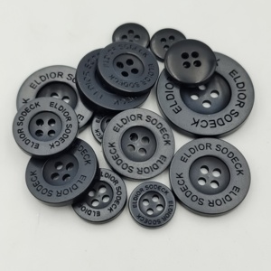 Tùy Chỉnh Kích Thước Khác Nhau Thiết Kế Nhựa Polo Áo Sơ Mi Nút Bán Buôn Nhựa Quần Áo Logo Nút Màu Đen - Product Image 2