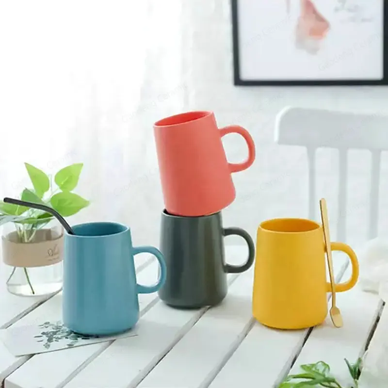 Relatiegeschenk Mokken Nieuwe Stijl Keramische Cup Voor Thee Melk Sap Mat Roze Geel Blauw Koffie Mokken Custom Kleurrijke Mok