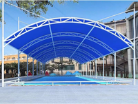 Structure de toit en membrane PVDF haute résistance pour terrains de sport, auvent anti-rouille et imperméable pour aires de jeux extérieures et stades