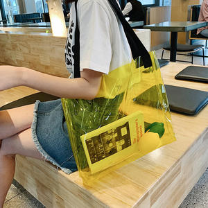 Sac de plage d'été personnalisé pour femmes avec logo, fermeture éclair, imperméable, transparent en PVC, couleur bonbon, sac de shopping transparent, estampage à chaud rouge - Product Image 4