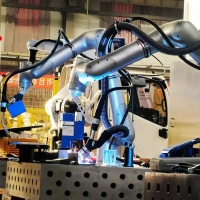 Robot de Soldadura Colaborativo Humanoide con Carro Móvil, Sin Necesidad de Programación, Fácil de Comenzar