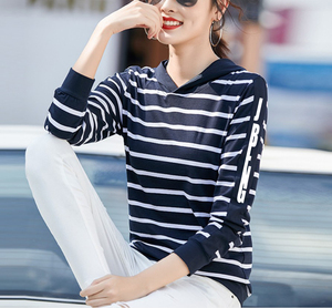 Kemeja Polo Lengan Panjang Katun Bergaris Wanita - Product Image 1