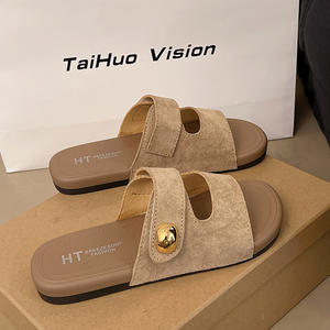 Mules <span class=keywords><strong>style</strong></span> <span class=keywords><strong>Birkenstock</strong></span> pour femmes, nouvelles <span class=keywords><strong>sandales</strong></span> romaines 2025, mules d'été à bout ouvert et semelle épaisse avec boucle métallique - Product Image 1