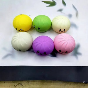 Juguete Sensorial Antiestrés de Burbujas de EVA Suave y de Rebote Lento, Colorido y Kawaii, para Apretar y Aliviar el Estrés, Ideal como Regalo para Fiestas - Product Image 3
