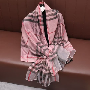 2026 Venta Directa de Fábrica: Chales de Seda de Alta Calidad para Mujer, Bufandas y Chales Tradicionales Grand <span class=keywords><strong>Plaza</strong></span> al por Mayor - Product Image 4