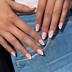 24 <span class=keywords><strong>faux</strong></span> ongles carrés courts français simples et tendance avec adhésifs ABS, <span class=keywords><strong>kit</strong></span> d'outils, fournitures pour ongles en gros, <span class=keywords><strong>pas</strong></span> <span class=keywords><strong>cher</strong></span> - Product Image 1