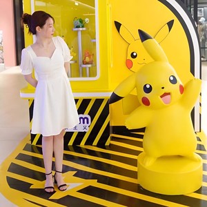 Statue de Pikachu grandeur nature en fibre de verre pour intérieur, sculpture moderne en résine de personnage de <span class=keywords><strong>dessin</strong></span> <span class=keywords><strong>animé</strong></span> Pokémon avec peinture de style folklorique - Product Image 5