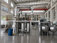 Grande machine de récupération d'huiles usagées par distillation sous vide et machine de purification d'huiles de base