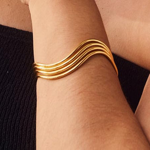 สร้อยข้อมือทอง18K แบบเรียบง่ายทำจากสแตนเลสหลายชั้นเครื่องประดับสำหรับทุกเพศทรงเรขาคณิต - Product Image 3