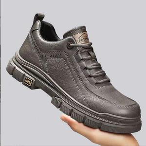 Zapatos de cuero para hombre estilo británico retro de la nueva moda de otoño, zapatillas de trabajo, zapatos casuales. - Product Image 1