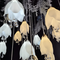 Décoration et fournitures de mariage : Lustre magnolia 10 têtes luxueux pour salle de mariage, Lumière décorative créative en acrylique, Éclairage de mise en scène de mariage, Vente en gros