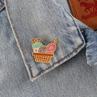 Broche ronde en émail motif fleur pour badges fantaisie de dessins animés, accessoires pour Halloween, sacs, vestes, sacs à dos, chapeaux et vêtements