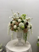 RK361 Nouvelle composition florale artificielle sur mesure ODM OEM pour mariage, boule de fleurs vert et marron pour décoration de mariage, centre de table