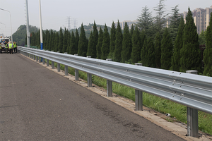 Guardrail produttore <span class=keywords><strong>EN</strong></span> <span class=keywords><strong>1317</strong></span> Standard Guardrail Thrie Beam Plate barriera di sicurezza per autostrada all'aperto - Product Image 5