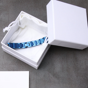 Bracelet en acier inoxydable plaqué or 18 carats à motif crocodile rétro haut de gamme, ajustable, avec coffret cadeau – Meilleures ventes - Product Image 5