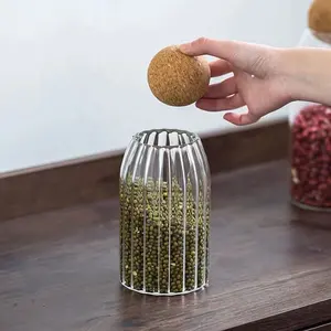 Прозрачный стеклянный резервуар для хранения пищи, покрытый шариковой пробкой, используется для хранения конфет, печенья, риса, сахара, муки