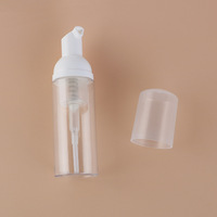Bouteille de mousse nettoyante pour le visage en PET de 100 ml avec logo personnalisé, pompe pulvérisatrice et impression UV