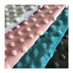 Çin üretici 100% Polyester yumuşak nokta Minky kumaş Yard tarafından battaniye/yatak