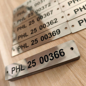 Placa de Identificación VIN Personalizada al por Mayor, Placa de Aluminio con Impresión de Número de Serie de Repuesto para Remolques y Camiones - Product Image 3