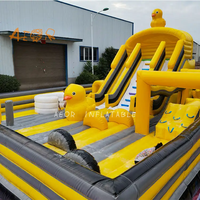 Château gonflable de jeu d'obstacles personnalisable pour enfants, petit canard jaune de dessin animé