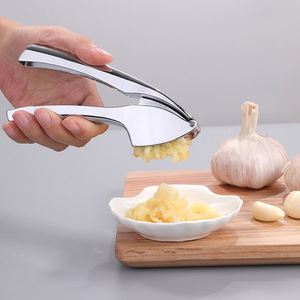 High Quality Stainless Steel Garlic Press Labor-Saving Rust-Proof Zinc Alloy Kitchen Gadget Manual Stainless Steel <b>Tools</b> Food - Product Image 5