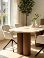 Ovaler Esstisch im Travertin-Look mit Gesinterter Steinplatte und Gerillten Massivholzbeinen Modernes Design für Apartments & Hotels