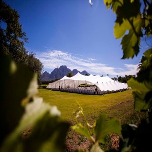 Tienda de habitación <span class=keywords><strong>cerrada</strong></span> elástica y elástica impermeable de 8*12m con puertas para eventos de boda - Product Image 3