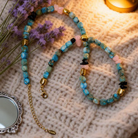 Collier rustique en pierre turquoise, collier ajustable en perles turquoise avec quartz rose et perles noires, idéal pour le bureau