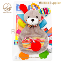 Petite taille en peluche dessin animé couverture de sécurité mignon confortable Animal anneau de dentition avec papier sonore rubans colorés doux pour jouer