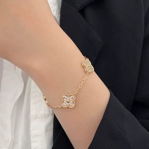 <span class=keywords><strong>Bracelet</strong></span> fleur à cinq pétales entièrement serti <span class=keywords><strong>de</strong></span> diamants français, incrusté <span class=keywords><strong>de</strong></span> zircon, style luxe léger, <span class=keywords><strong>bracelet</strong></span> fleur haut <span class=keywords><strong>de</strong></span> gamme - Product Image 4