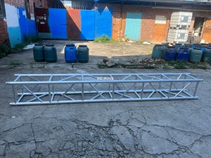 Truss de Iluminación de Alta Calidad de 4 Puntos, Truss Portátil de Aleación de Aluminio Más Vendido para Soporte de Pantalla de Escenario y Suelo - Product Image 6