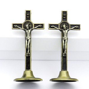 Mesa Jesús Cruz Crucifijo de pie Metal San Benito Coche Auto Cruz Crucifijo Estatua con Base - Product Image 6