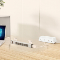 Multiprise configurable OMNI avec 6 prises CA, protection contre les surtensions, prise de table industrielle avec port USB-A, certifiée ETL pour acier et ABS