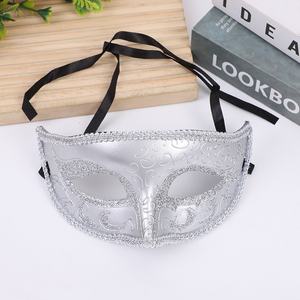 Maschera Veneziana in Ferro Elettroplaccato Oro/Argento/Oro Rosa con Diamanti Intarsiati - Product Image 4