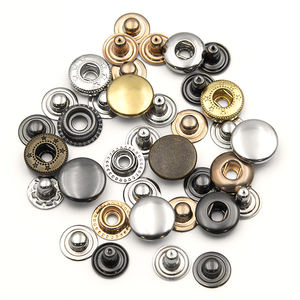 Thobe Abaya Árabe de Manga Larga con Logotipo Personalizado y Botones a Presión de 12 mm - Product Image 4