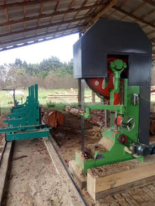 Sierra de cinta vertical CNC de alta velocidad y totalmente automática para transporte de troncos y máquina de aserrado vertical de madera - Product Image 2