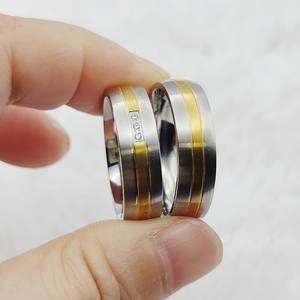 Joyería <span class=keywords><strong>de</strong></span> alta calidad Anillos casados clásicos Diseñador Parejas Anillos Compromiso <span class=keywords><strong>DE</strong></span> BODA Conjunto nupcial para <span class=keywords><strong>hombre</strong></span> y esposa - Product Image 1