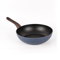 Wok en aluminium forgé antiadhésif, directement de l'usine, avec couvercle, multi-usages pour sauter, faire sauter à l'étuade et mijoter, fond à induction