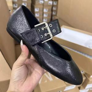 क्विटी जा फ्लैट बकल जूते महिलाओं 2025 गर्मियों में नई शराब लाल पेटेंट चमड़े की मैरी महिलाओं के लिए गोल पैर के फ्लैट बैले जूते - Product Image 2